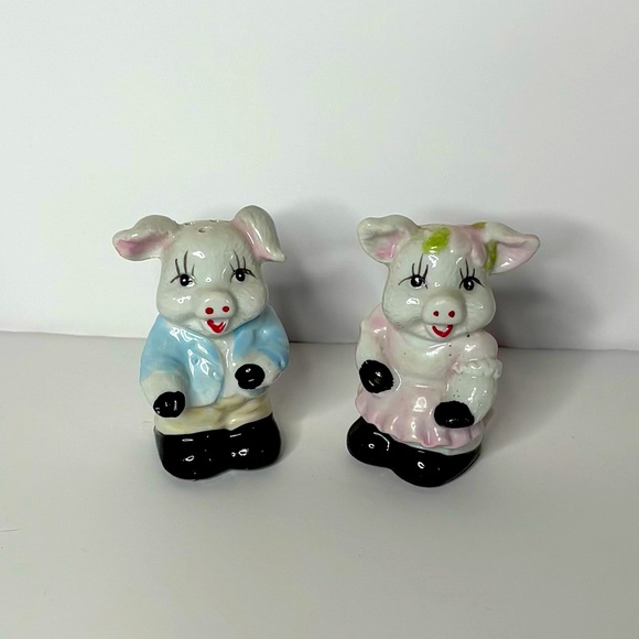 Other - Vintage Mr. Pig And Mrs.Pig Salt and Pepper Shakers